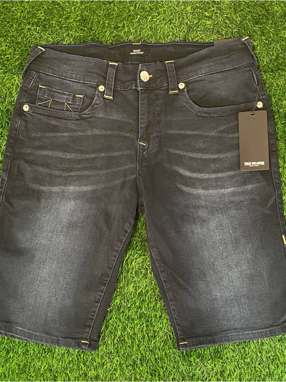 NWT TRUE RELIGION Ricky Relaxed Straight Black Denim Shorts Jorts Mens Size 32